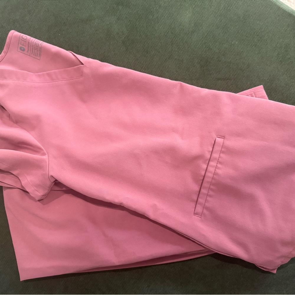 Figs Scrubs Mauve Top and Pants